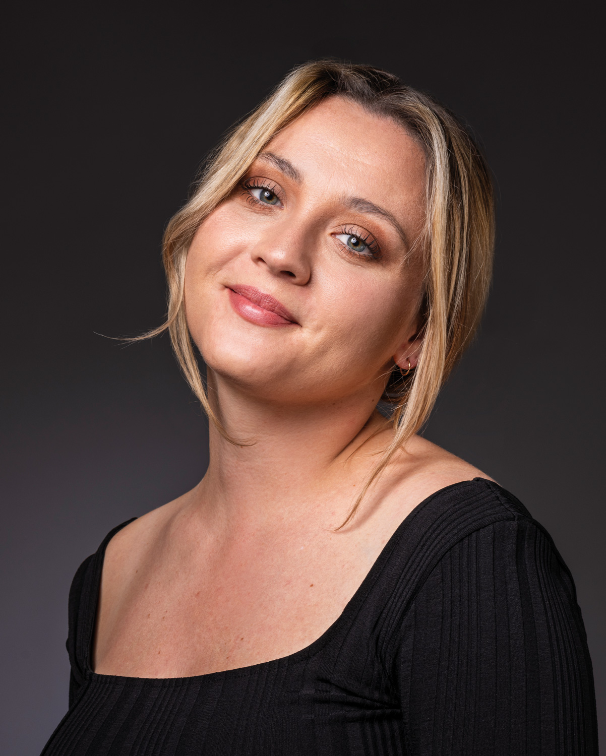 Nadine Julie Schmidt - French