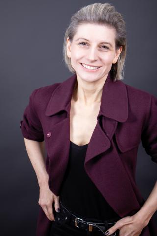 Julia Nika Neviandt - English