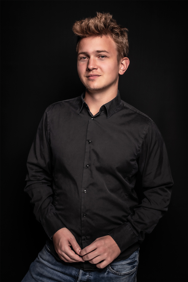 Jakob Englmaier - Commercial